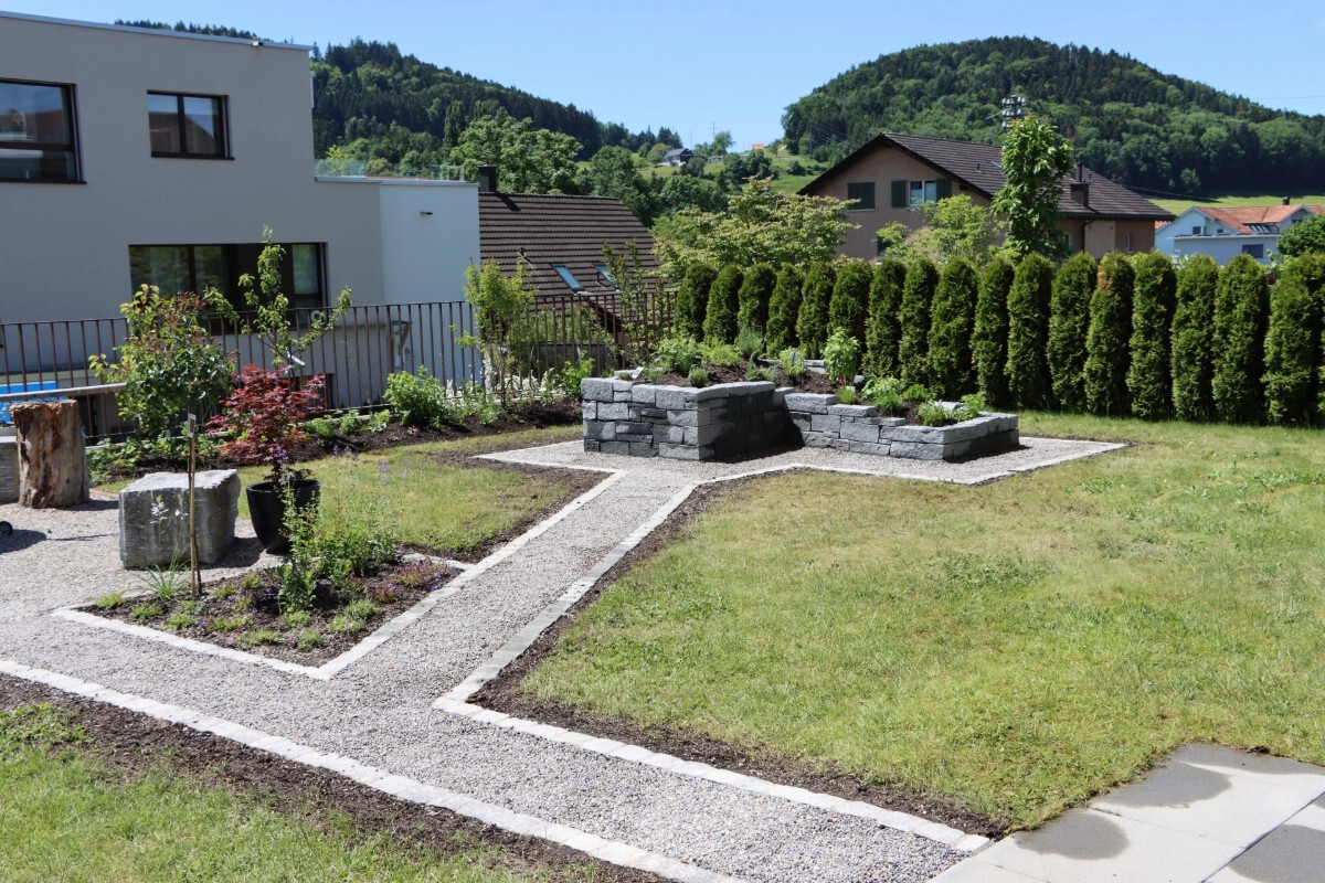 Kräuterbeet, Kräuterschnecke aus Naturstein